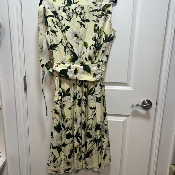 NOT- Samantha Sung Sleeveless MIDI Dress, butter yellow Size 10 - Picture 5 of 9